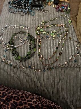 Multi-Strand Green Beaded Women's Necklace - Brand Unknown 5 Necklaces